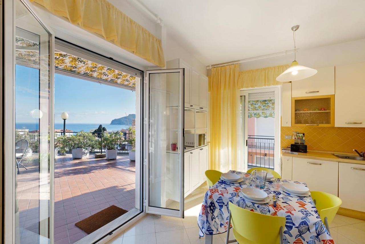 Attico Cielo E Mare Apartamento Spotorno Exterior foto