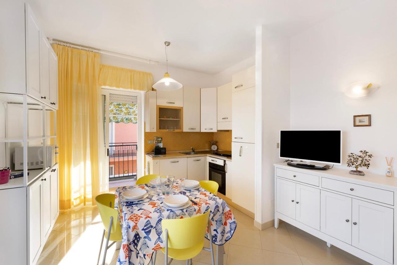 Attico Cielo E Mare Apartamento Spotorno Exterior foto