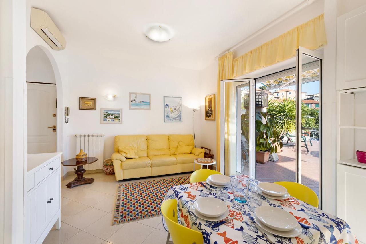 Attico Cielo E Mare Apartamento Spotorno Exterior foto