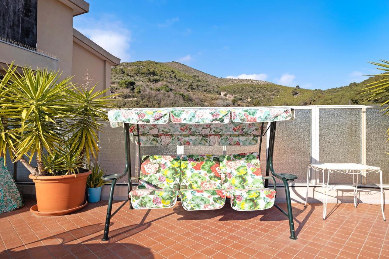 Attico Cielo E Mare Apartamento Spotorno Exterior foto